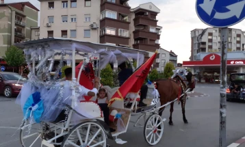 Атрактивни превозни средства за свадби и сунет свадби летово во Кичево