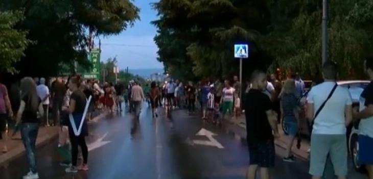 Протест на група жители во скопската населба Железара