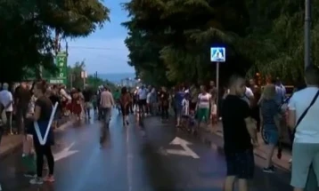 Протест на група жители во скопската населба Железара