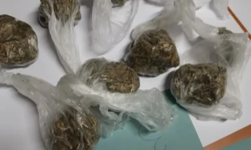 Пронајдена марихуана во Кочани, приведени две лица
