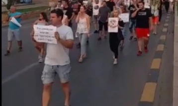 Протест во Струмица против новите мерки за Ковид-19