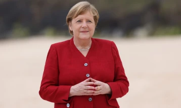 Меркел во посета на Русија