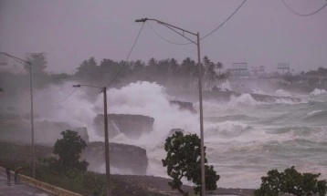 Во Њу Орлеанс наредена итна евакуација поради ураганот Ида