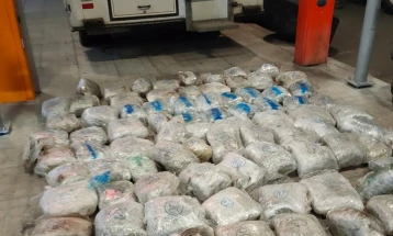 На граничниот премин Евзони откриени 90 килограми канабис во камион од Северна Македонија