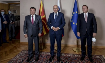 Заев, Јанша и Вархеји: Нема друга опција освен европски Западен Балкан, Северна Македонија и Албанија треба да ги почнат преговорите