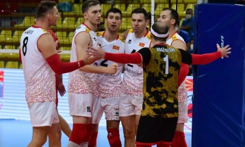 Македонските одбојкари со пораз од домаќинот Финска го почнаа Европското првенство