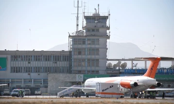 Обновени домашните летови од аеродромот во Кабул