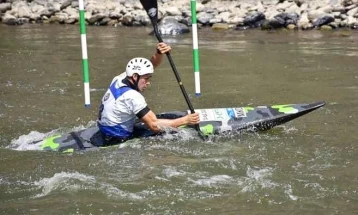 Државно јуниорско првенство во кајак на диви води на Вардар во Велес