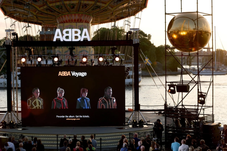 AББA повторно меѓу првите 10 синглови во Велика Британија