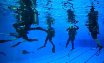 Припадници на специјалните сили на Армијата следеа обука за нуркање во Грција