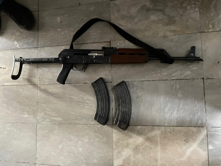 ОЈО поднесе обвинение против 34-годишен скопјанец за недозволено поседување автоматска пушка и муниција
