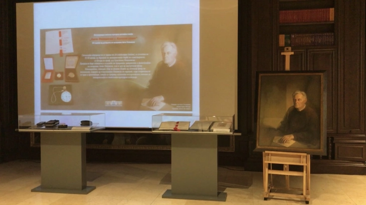 Донирани 46 лични предмети на големиот македонски поет Анте Поповски во Музејот на македонската борба за самостојност