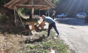 Во Берово акција за чистење на локалниот пат Берово-Струмица