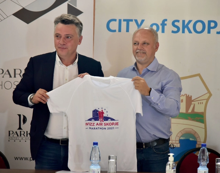 Шилегов ги повика скопјани да излезат на улиците и да ги поздрават маратонците