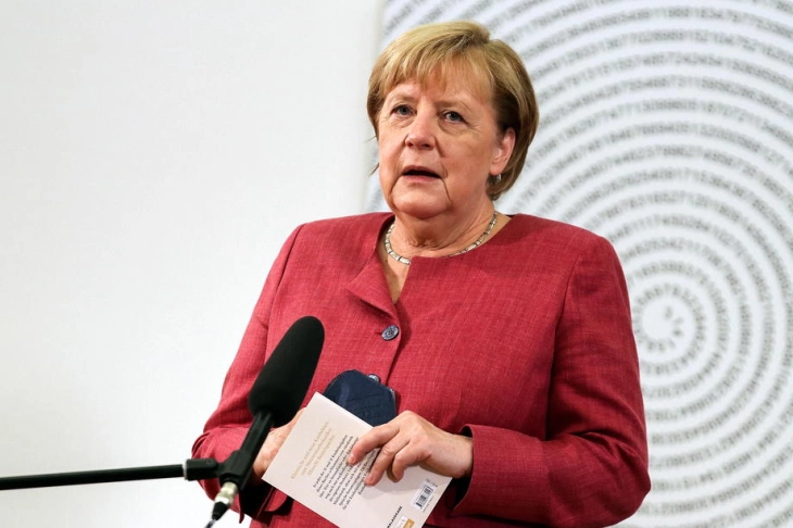 Софиски „Медиапул“: Меркел до крај ќе се обидува да ја убеди Бугарија „да ја пушти Северна Македонија во ЕУ“