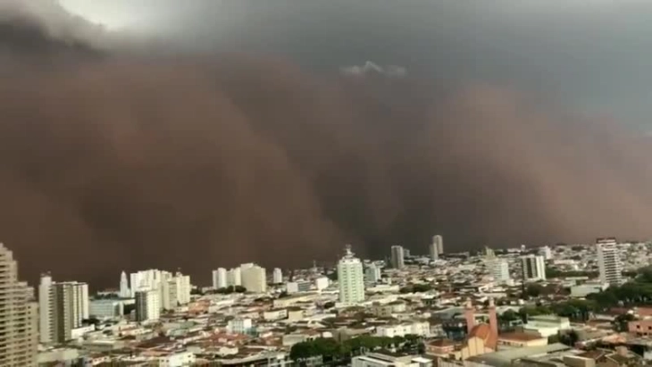 Песочна бура зафати делови од Бразил, предизвикана голема штета