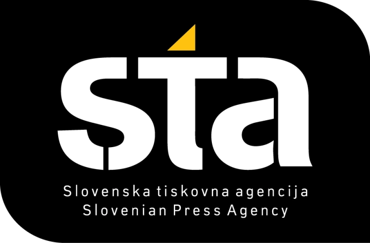 Јанша тврди Словенија нема проблем со слободата на медиумите, Фон дер Лајен му порача да го врати финансирањето на СТА