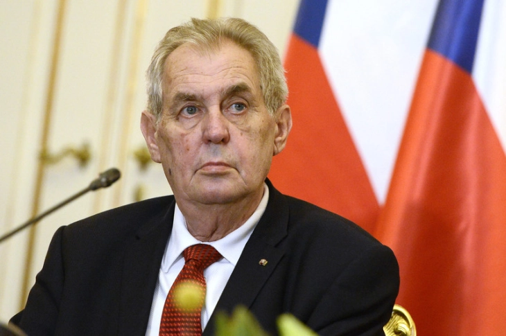 Сенатот на Чешка бара информации за здравјето на Земан