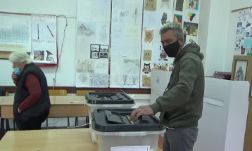 Во Делчево и Македонска Каменица до 13 часот гласале над 6.000 граѓани