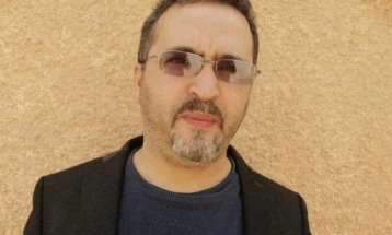 По шест месеци ослободен од затвор алжирскиот новинар Карече