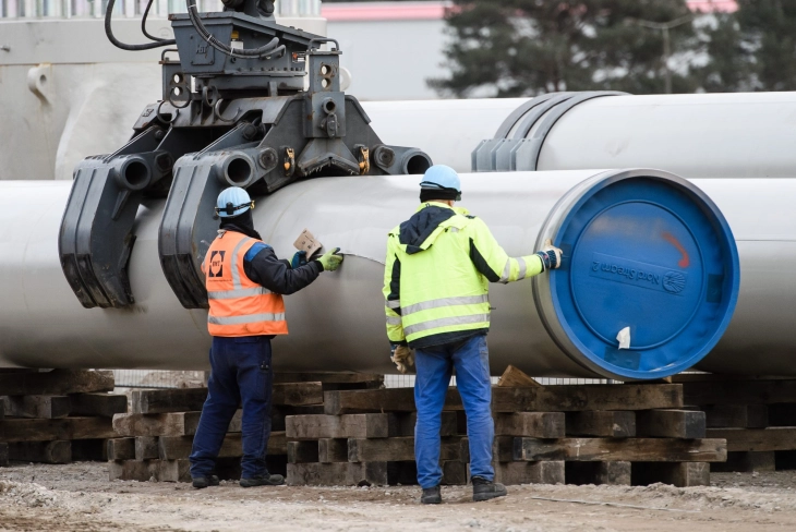 Германија: Транспортот на гас со Северен тек 2 не загрозува никого