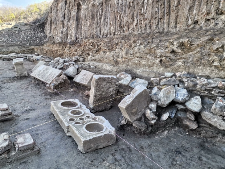 Археолошки наоди во Стибера, откриена агора, мермерна биста и артефакти