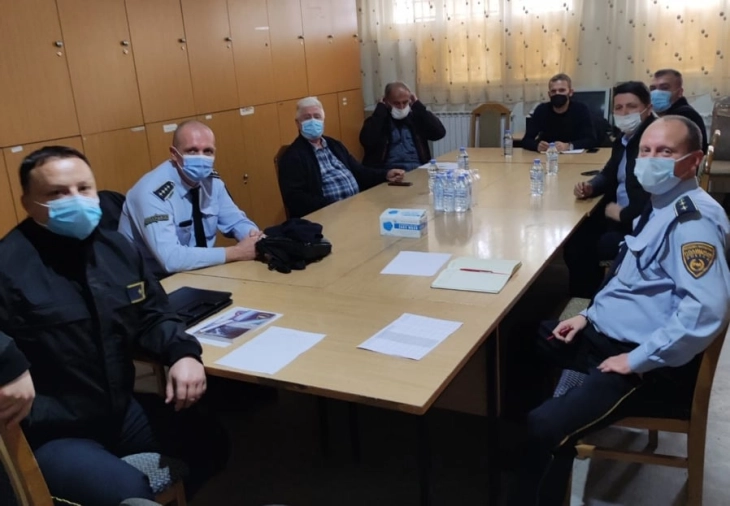 Службите за зимско одржување на патиштата и полицијата договорија активности за одвивање на сообраќајот во зимскиот период