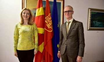 Арсовска се сретна со италијанскиот амбасадор Силвестри