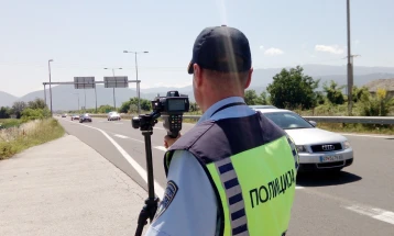 На автопатот Куманово-Скопје-Велес санкционирани 85 возачи за брзо возење