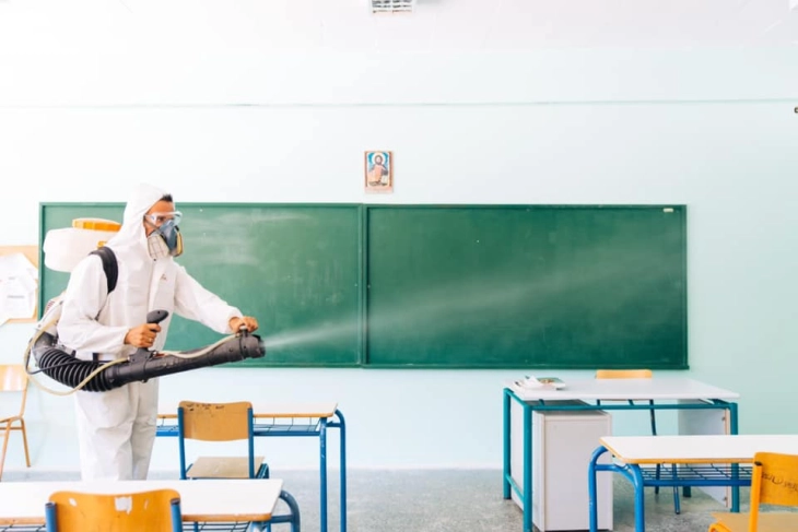 Училиштата во Грција ќе се отворат регуларно на 10 јануари, но со построги протоколи