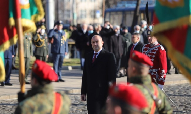 Радев: Исполнување на билатералниот договор и решавање на спорните прашања за отворање на преговорите со ЕУ