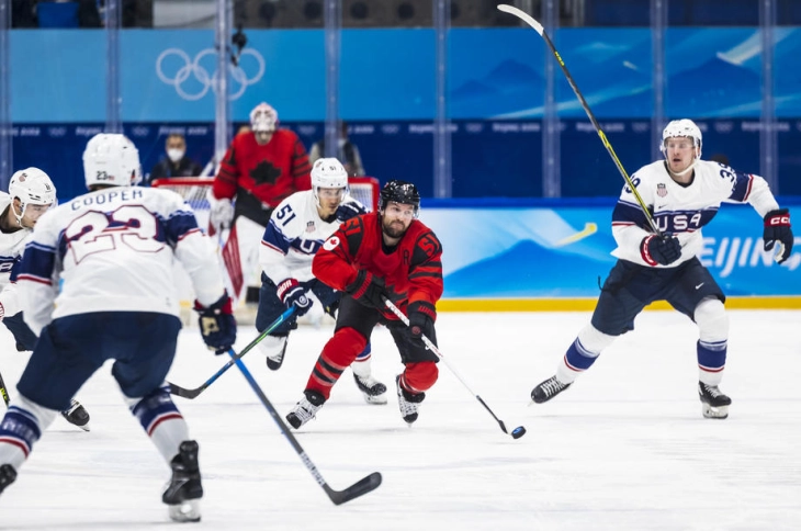 ЗОИ: Хокеарите на САД ја победија Канада на Олимпијада за прв пат по 12 години