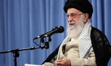 Хамнеи: Иран не сака нуклеарно оружје туку енергија