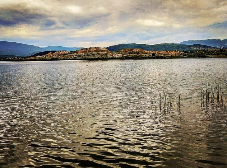 Сезоната на спортски риболов на Осломејско Езеро се отвора на почетокот на мај