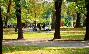 Јавен повик за користење локации за урбана опрема во Градски парк во Скопје