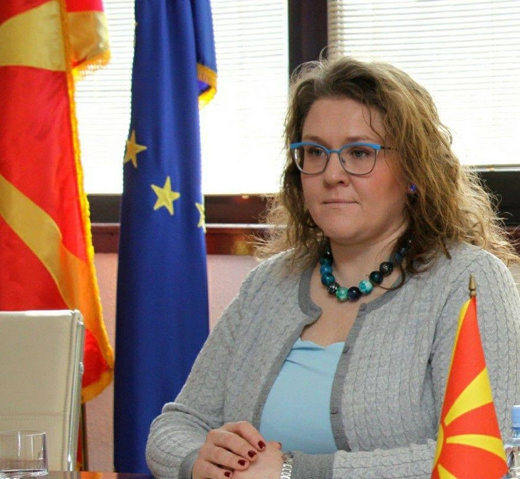 Петровска: Решението за професионалните војници со навршени 45 години е во измените на Законот за служба во Армијата, овој закон една година е блокиран од опозицијата