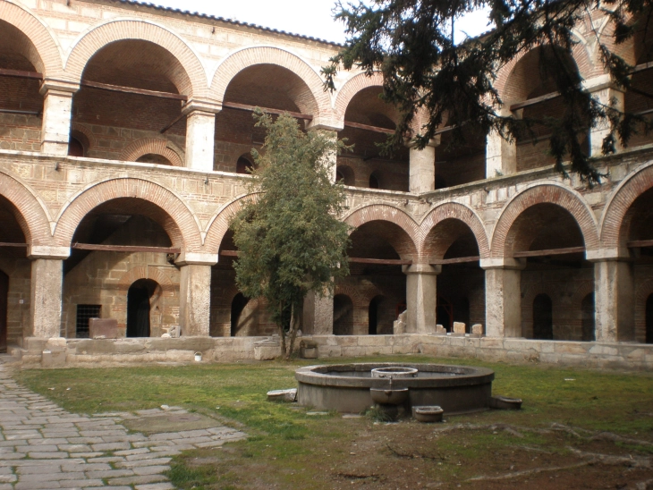 Одлука за прогласување на Куршумли ан за културно наследство од особено значење