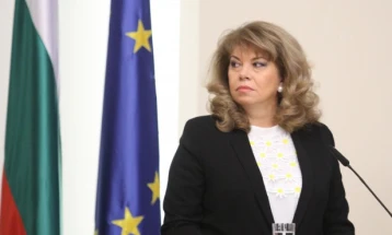 Јотова: Руската амбасадорка во Бугарија требаше да отиде во МНР, а не да испрати заменик