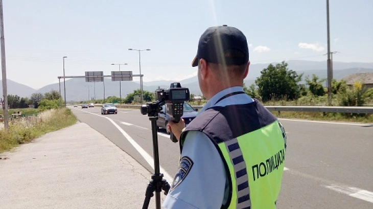 Во Скопје 158 сообраќајни прекршоци, 49 за брзо возење