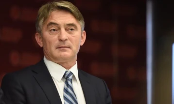 Комшиќ: ЕУ итно да одобри кандидатски статус на БиХ