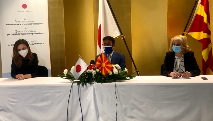 Јапонската амбасада донира четири нови апарати за Заводот за рехабилитација на слух, говор и глас