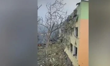 Во воздушен напад погодена детска болница во Мариупол