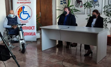 „Мобилност Македонија“ додели ортопедски помагала за лица со тежок и најтежок телесен инвалидитет