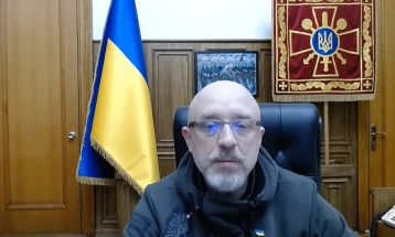 Украински министер за одбрана: Рускиот агресор уби повеќе цивили од војници