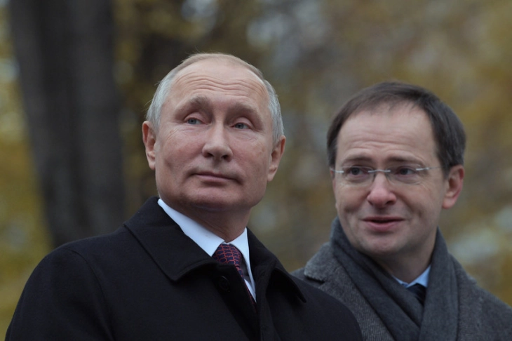 Медински: Русија е искрена во желбата да се постигне мир најбрзо што може