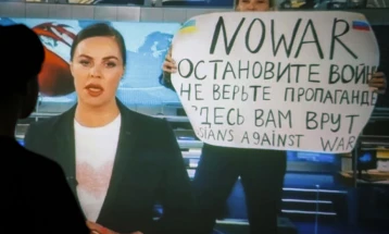 Руската државна телевизија Канал 1 изрази сомнеж дека новинарката Марина Овсјаникова е британски шпион