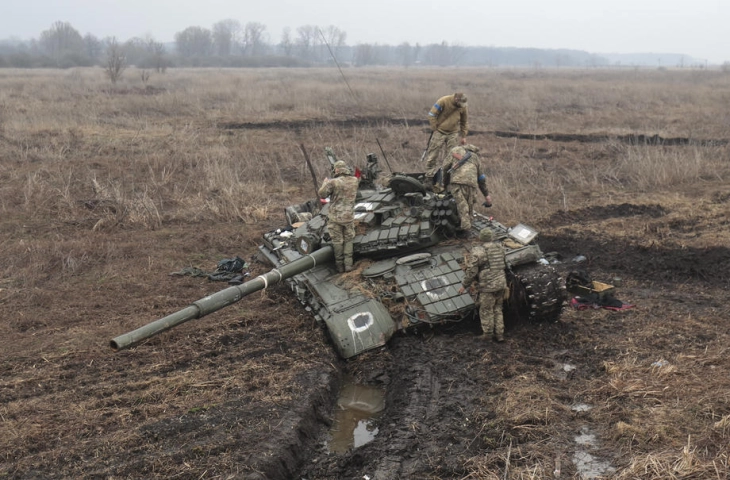 Руската армија се повлече од аеродромот во близина на Киев