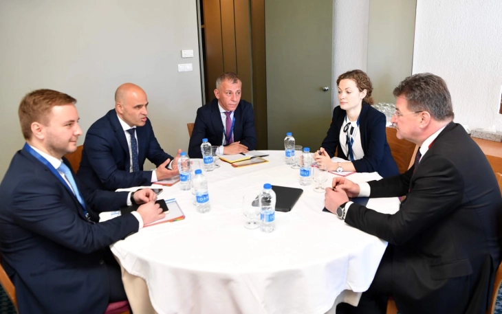 Ковачевски - Лајчак: Итни преговори со Северна Македонија мора да се приоритет