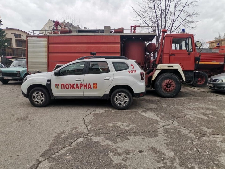 Опожарен автомобил во движење на автопат Куманово-Табановце