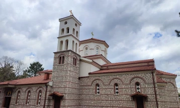 Млади православни сè повеќе пристапуваат кон исповед во црква 